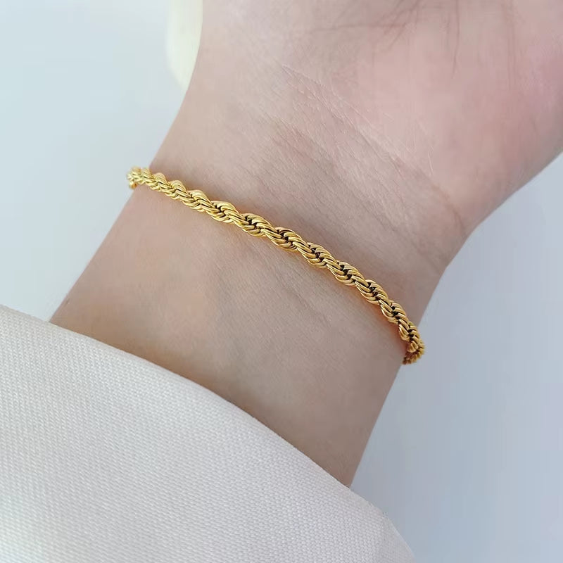 Pulsera Aura™ — Elegancia Minimalista en Oro 18K
