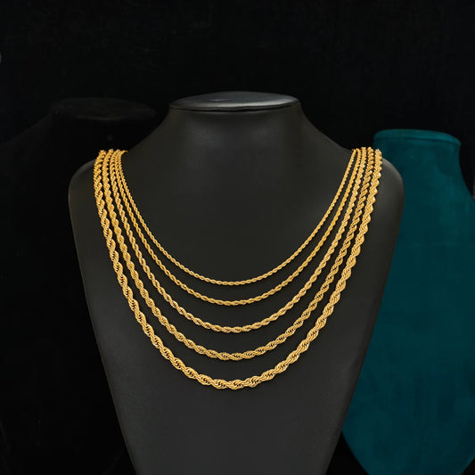 Collar Lumaris™ — Elegancia Minimalista en Oro 18K